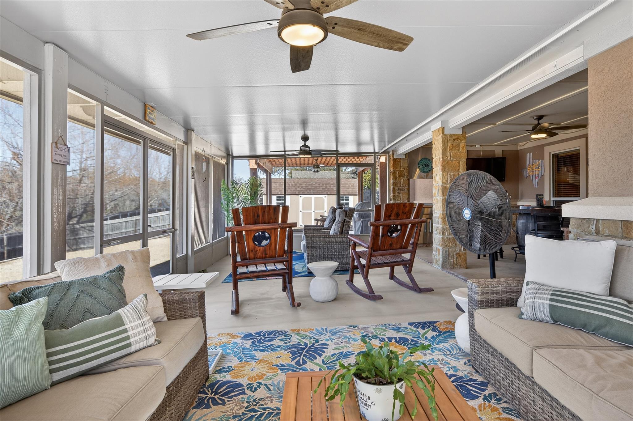 2068 Pirtle Dr, Salado, TX 76571