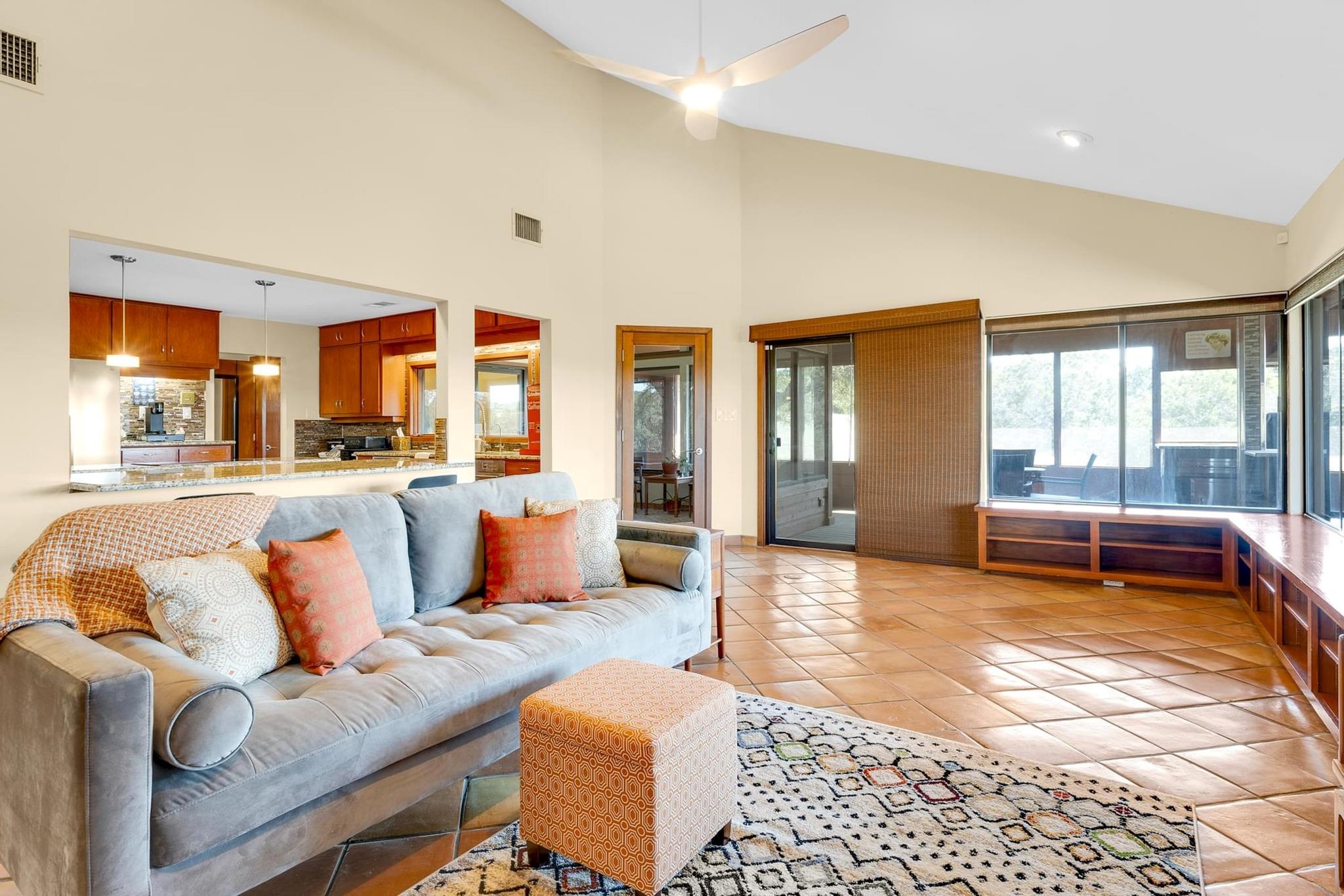 300 Sycamore Valley Rd, Dripping Springs, TX 78620