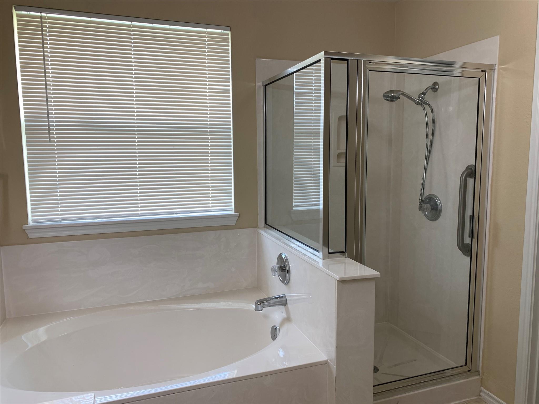 2338 Green Meadows Ln, Buda, TX 78610