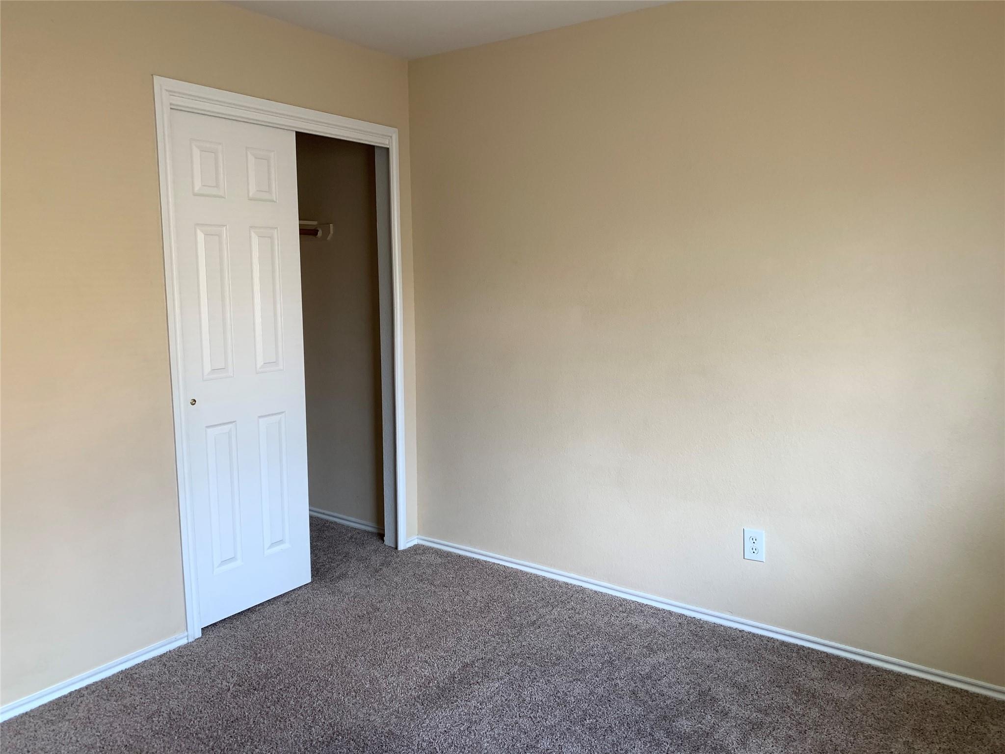 2338 Green Meadows Ln, Buda, TX 78610