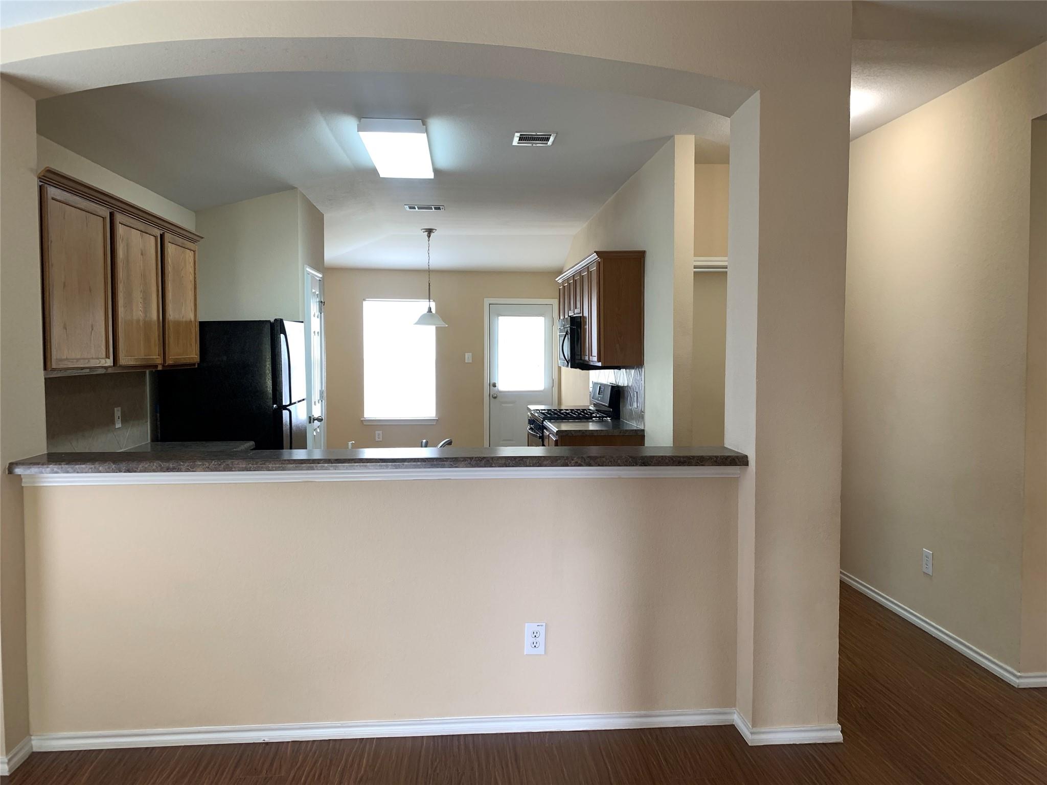 2338 Green Meadows Ln, Buda, TX 78610