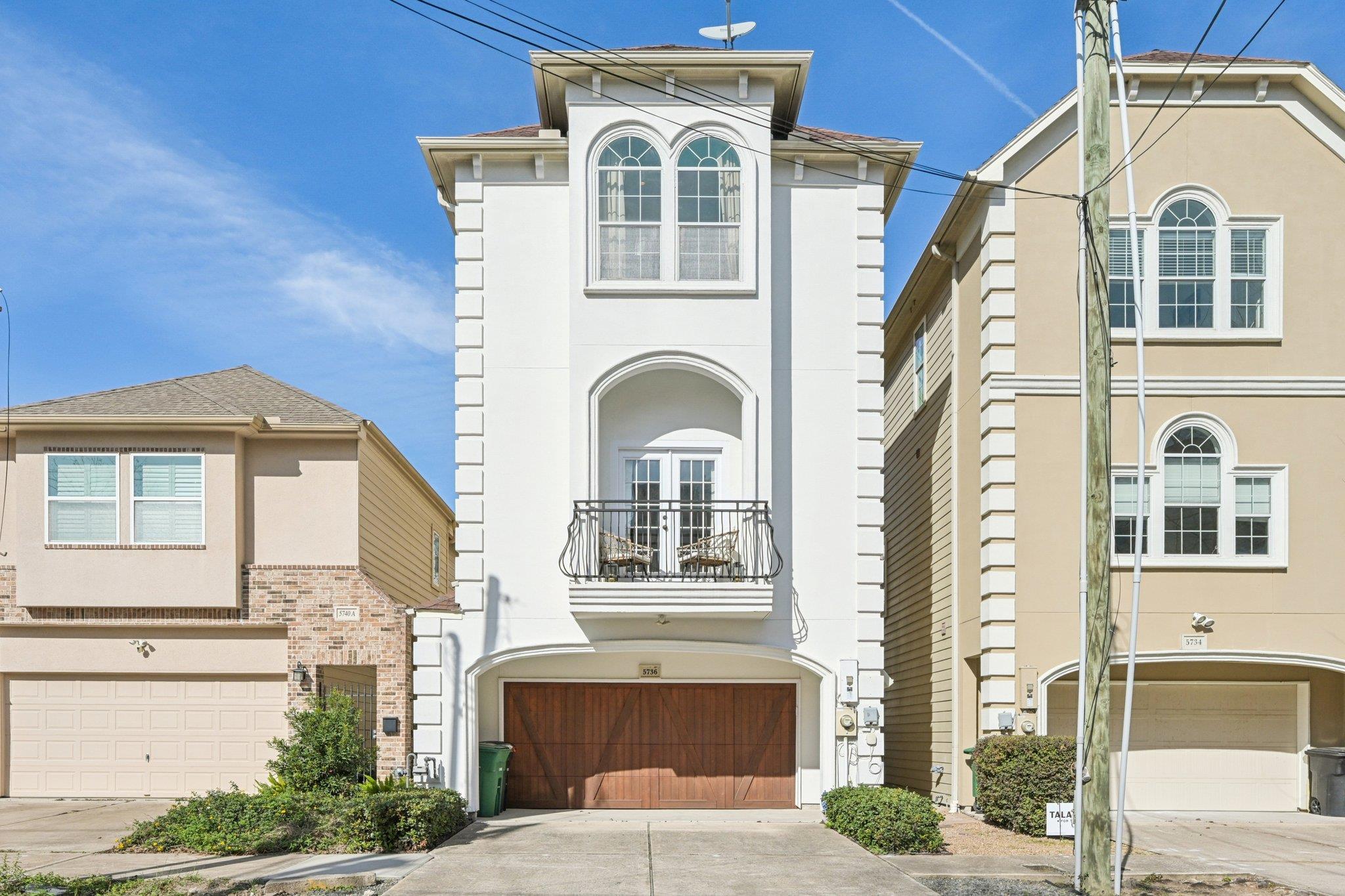 5736 Petty St, Houston, TX 77007