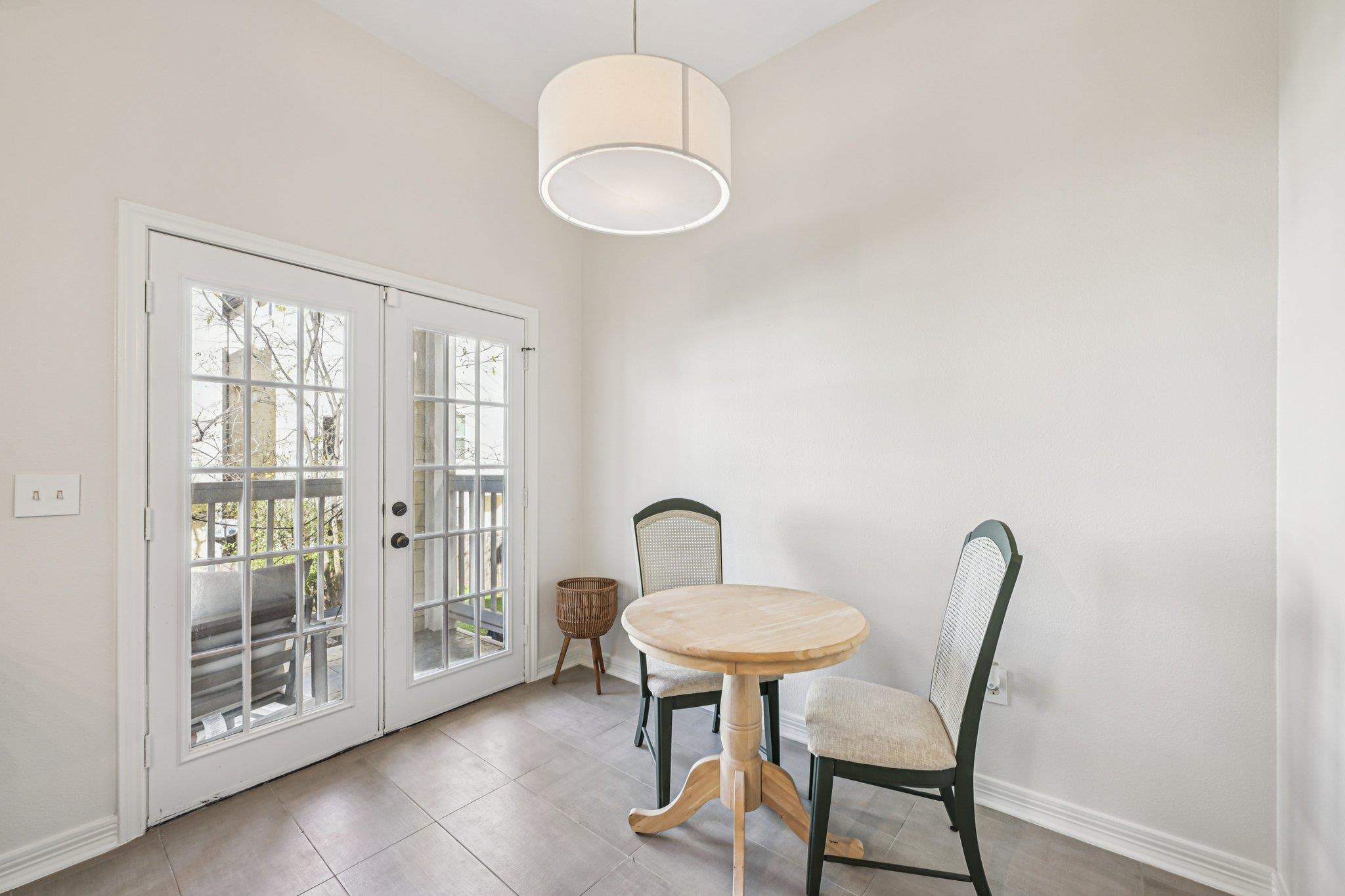 5736 Petty St, Houston, TX 77007