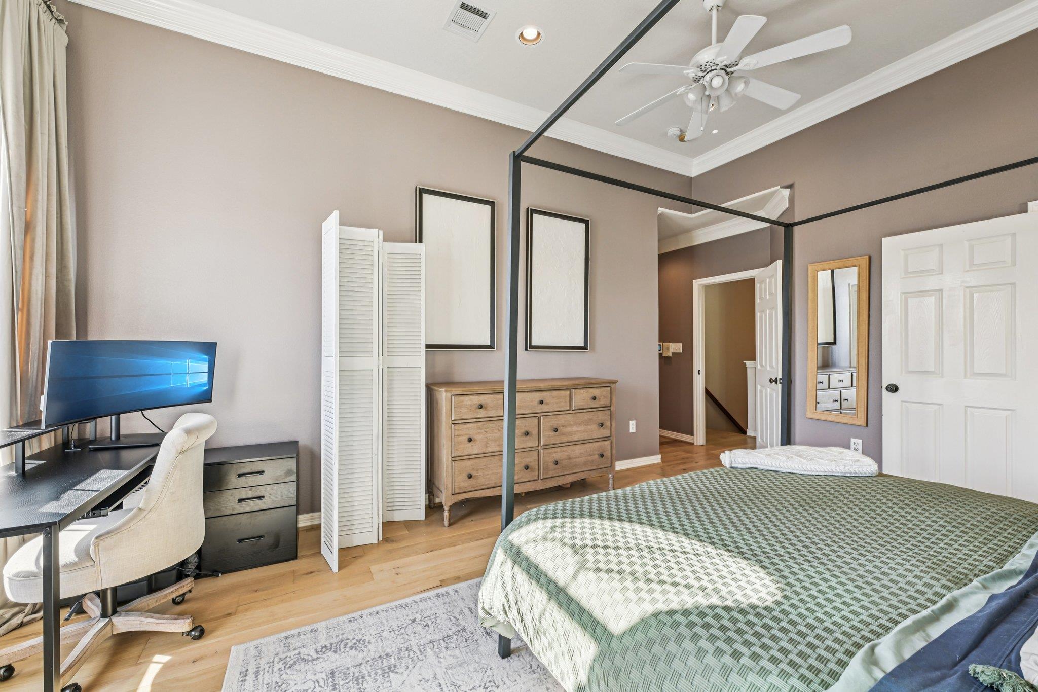 5736 Petty St, Houston, TX 77007