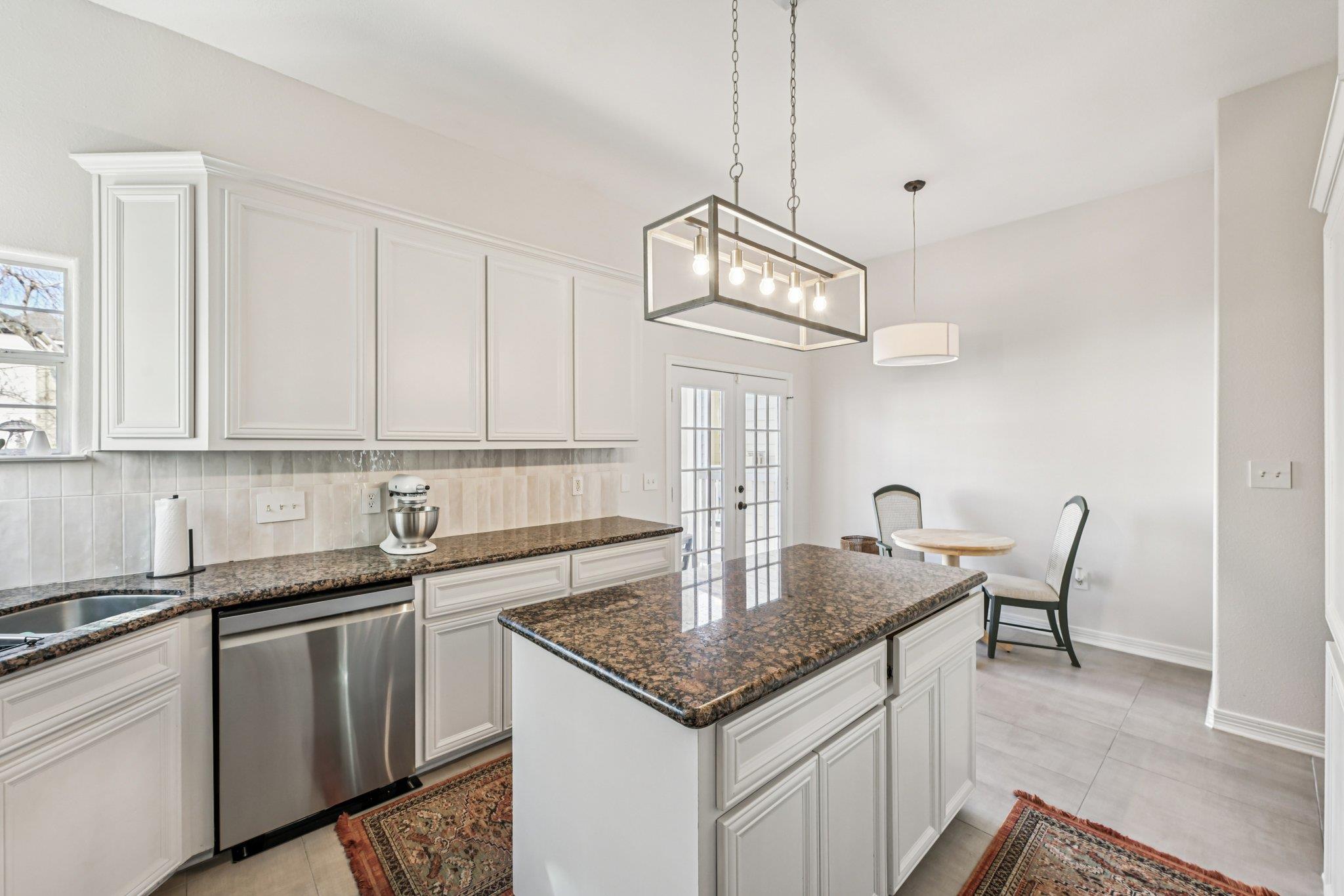 5736 Petty St, Houston, TX 77007