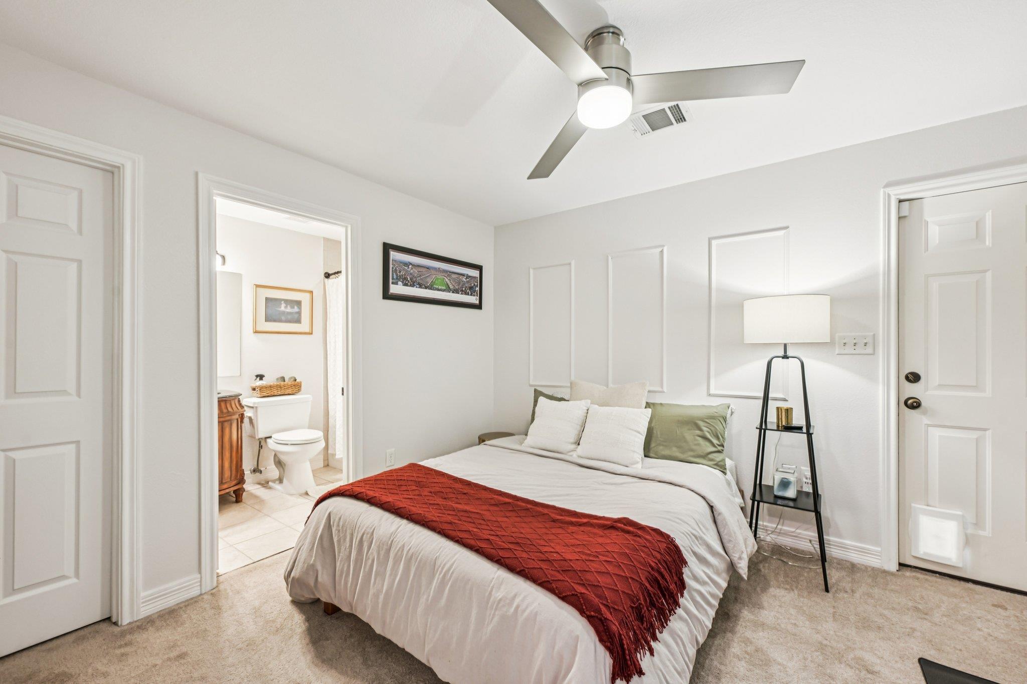 5736 Petty St, Houston, TX 77007