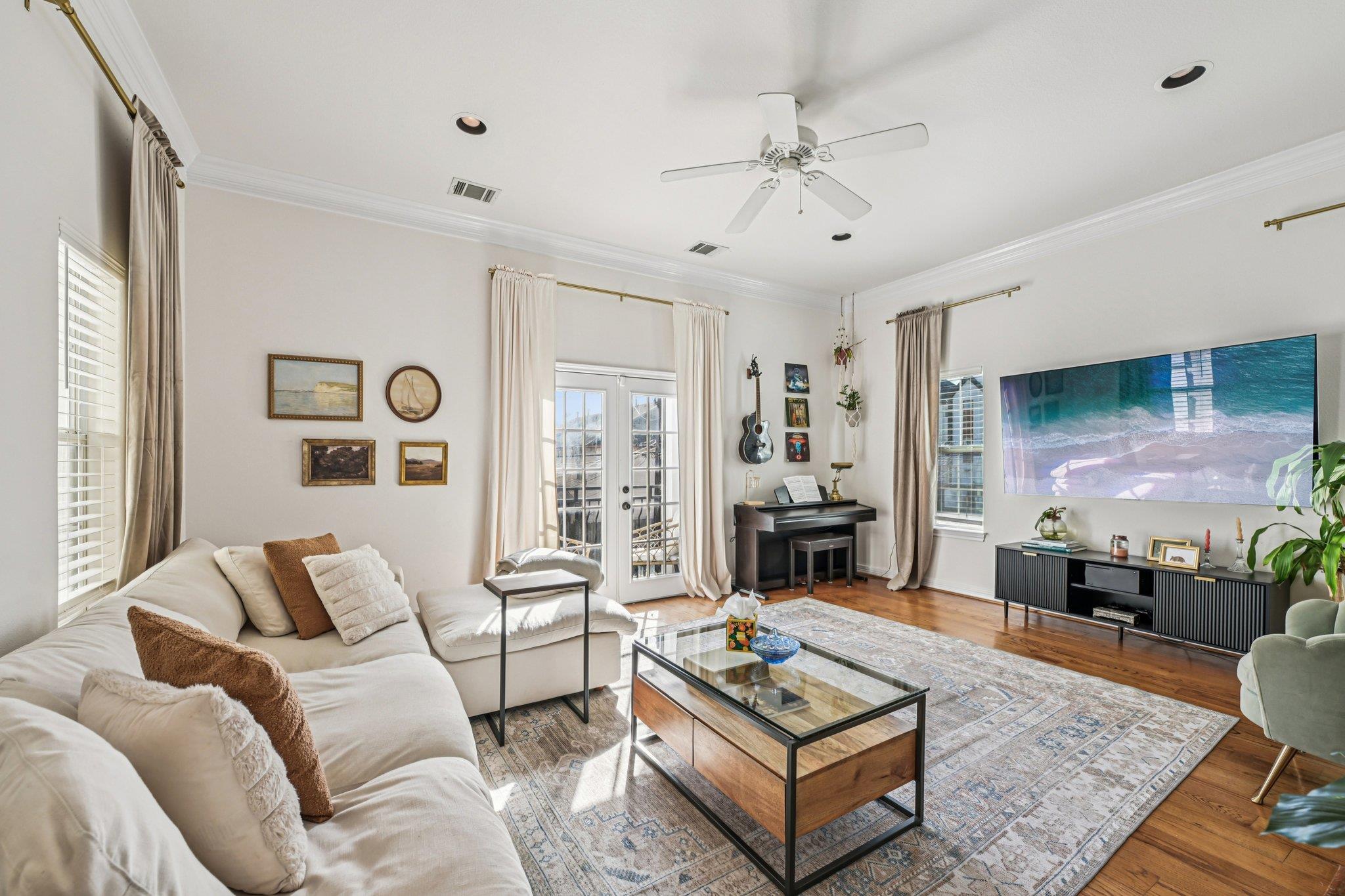 5736 Petty St, Houston, TX 77007