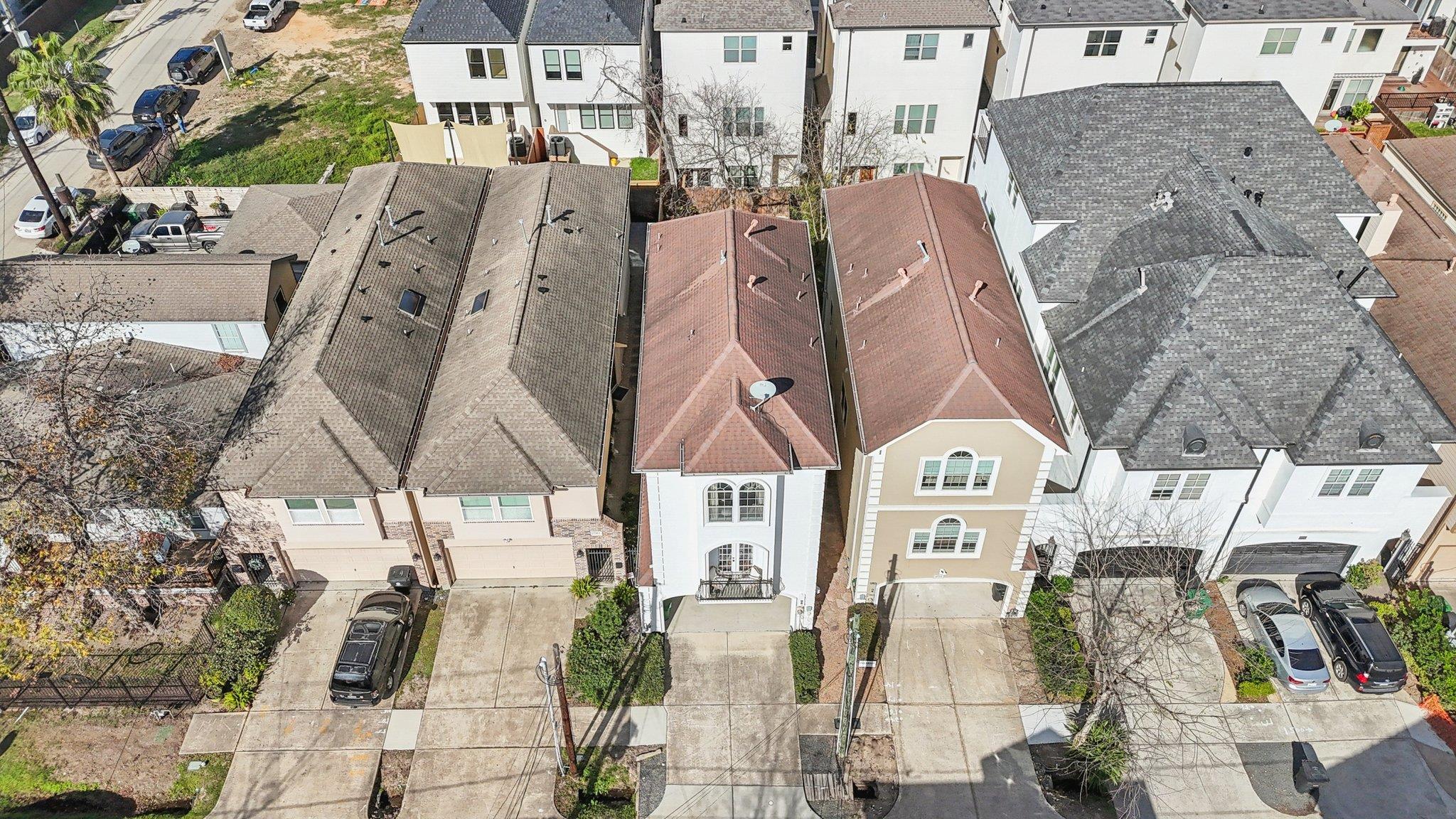 5736 Petty St, Houston, TX 77007