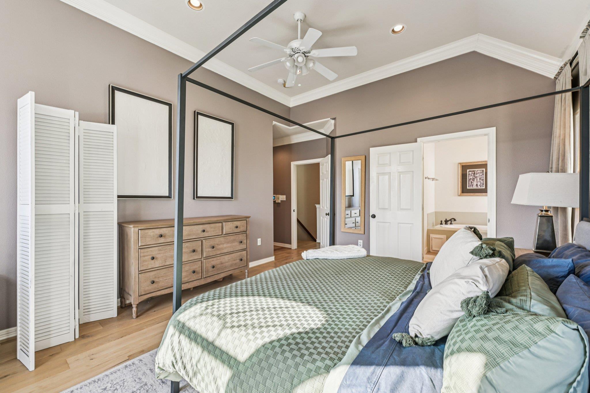 5736 Petty St, Houston, TX 77007