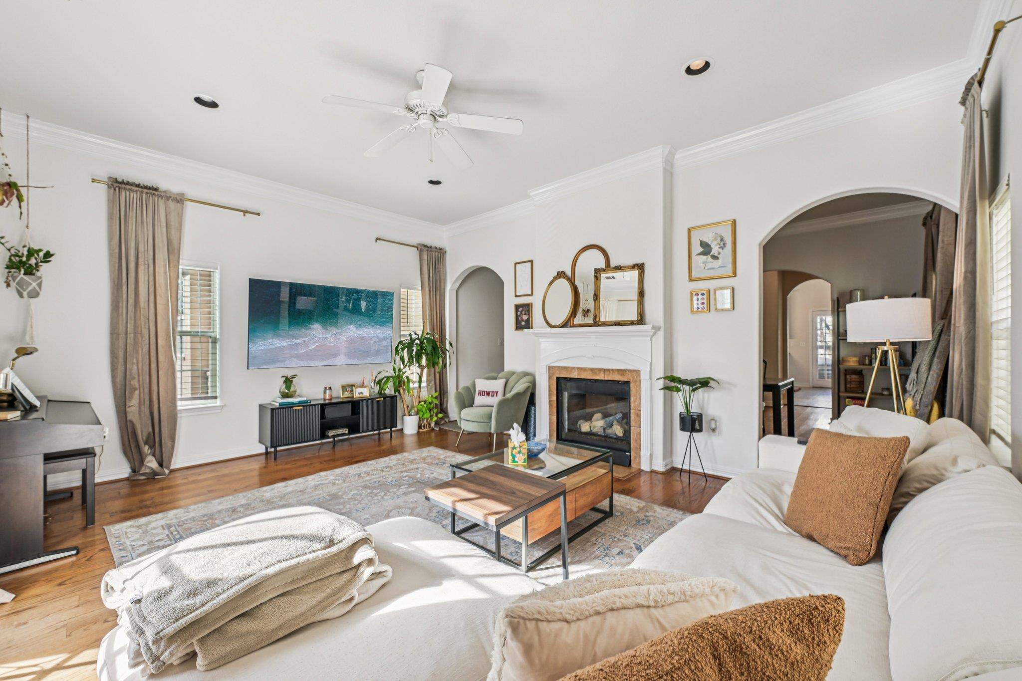 5736 Petty St, Houston, TX 77007