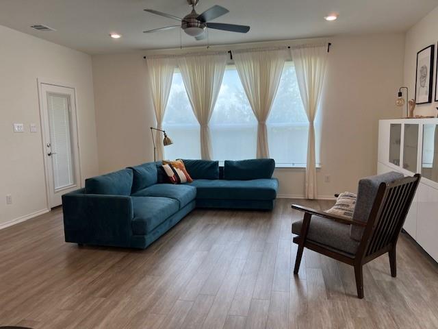 270 Kat Garnet Dr, Kyle, TX 78640