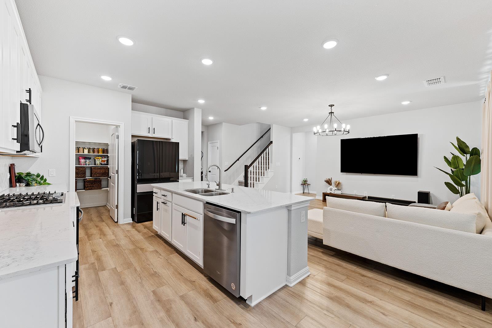 13117 Lapoynor St, Manor, TX 78653