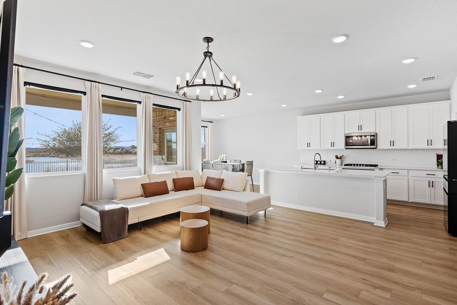 13117 Lapoynor St, Manor, TX 78653