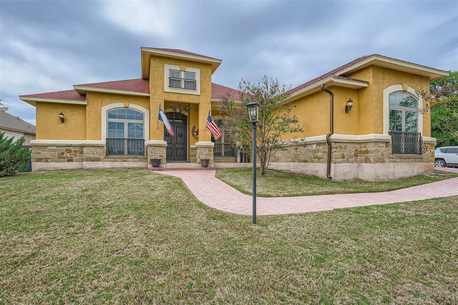 15207 Nightingale Ln, Lakeway, TX 78734
