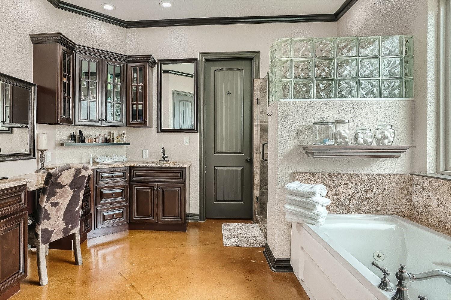 15207 Nightingale Ln, Lakeway, TX 78734