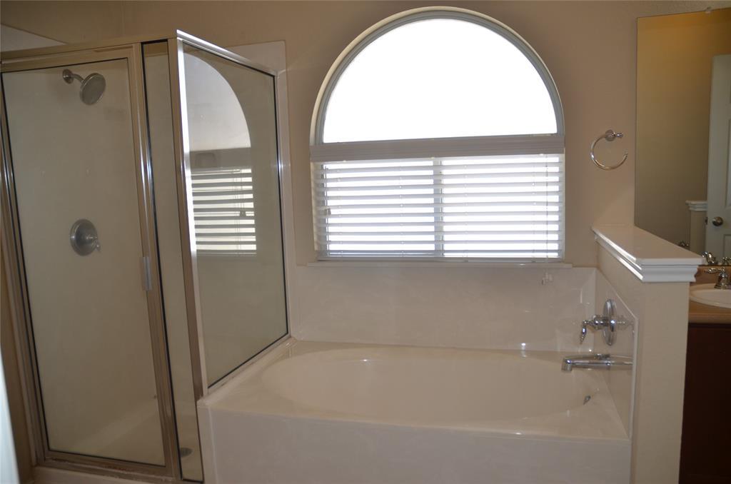 218 Baldwin St, Hutto, TX 78634