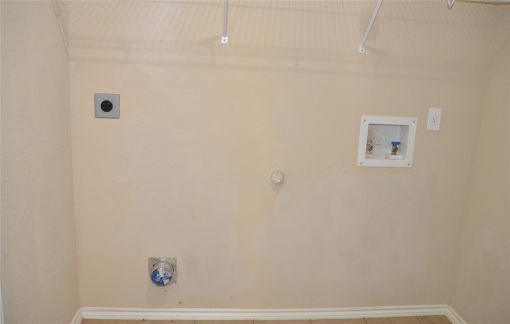 218 Baldwin St, Hutto, TX 78634