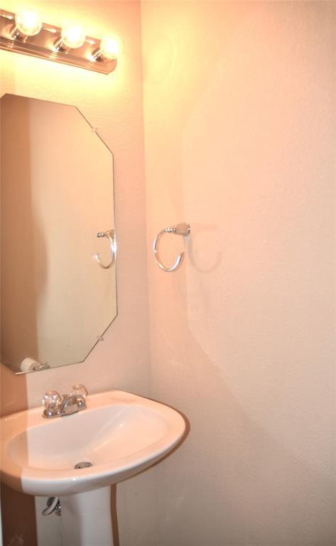 218 Baldwin St, Hutto, TX 78634