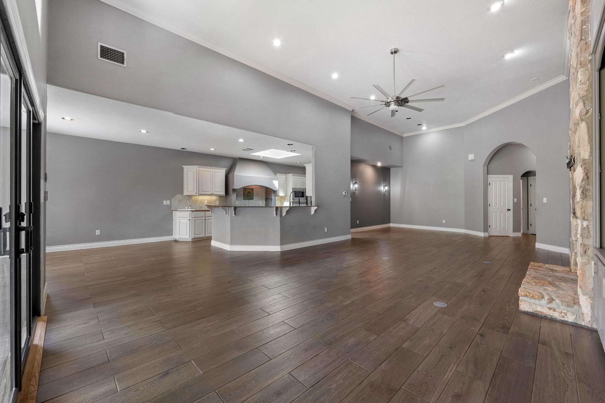 317 Short Circuit, Horseshoe Bay, TX 78657