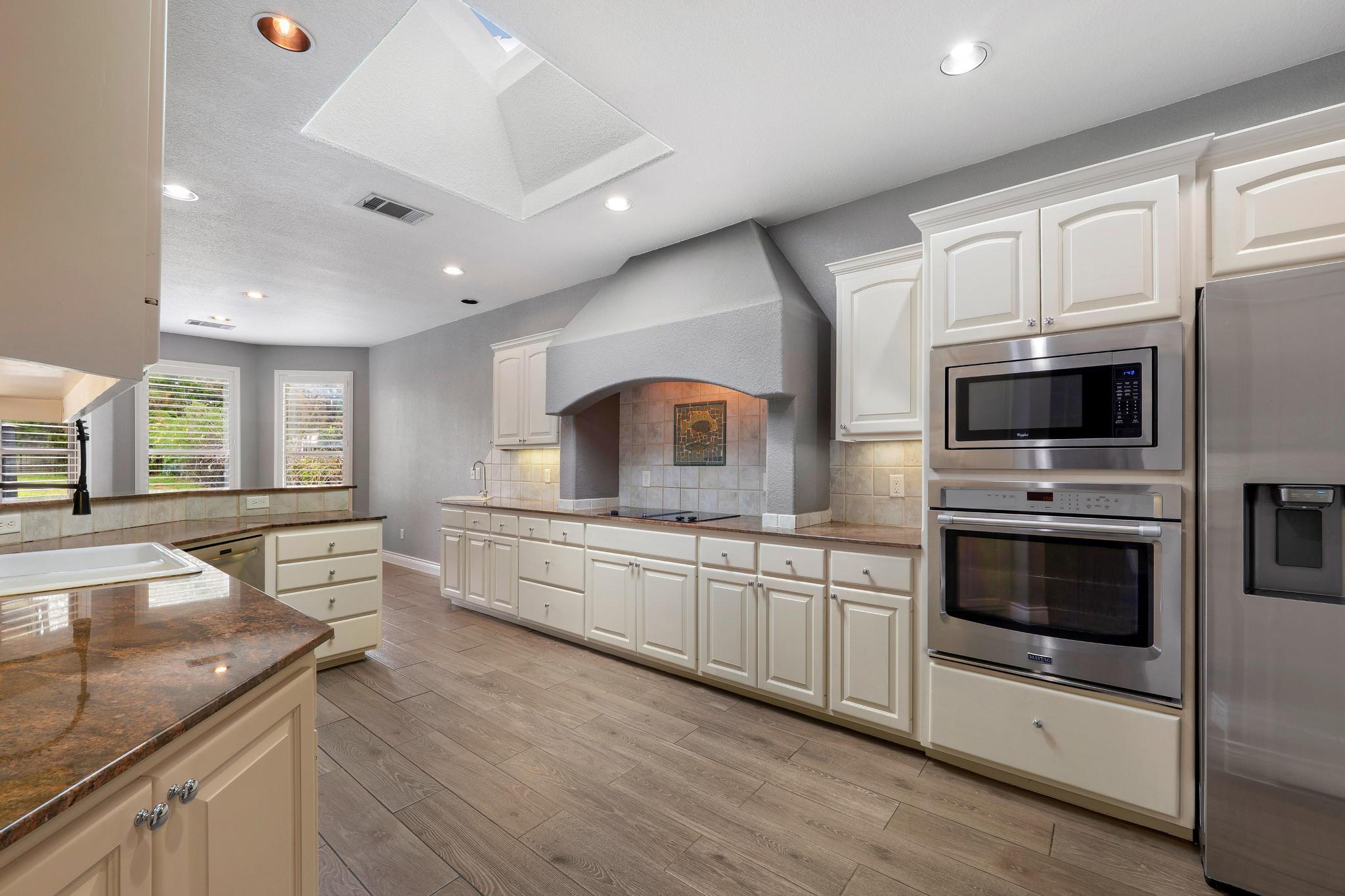 317 Short Circuit, Horseshoe Bay, TX 78657