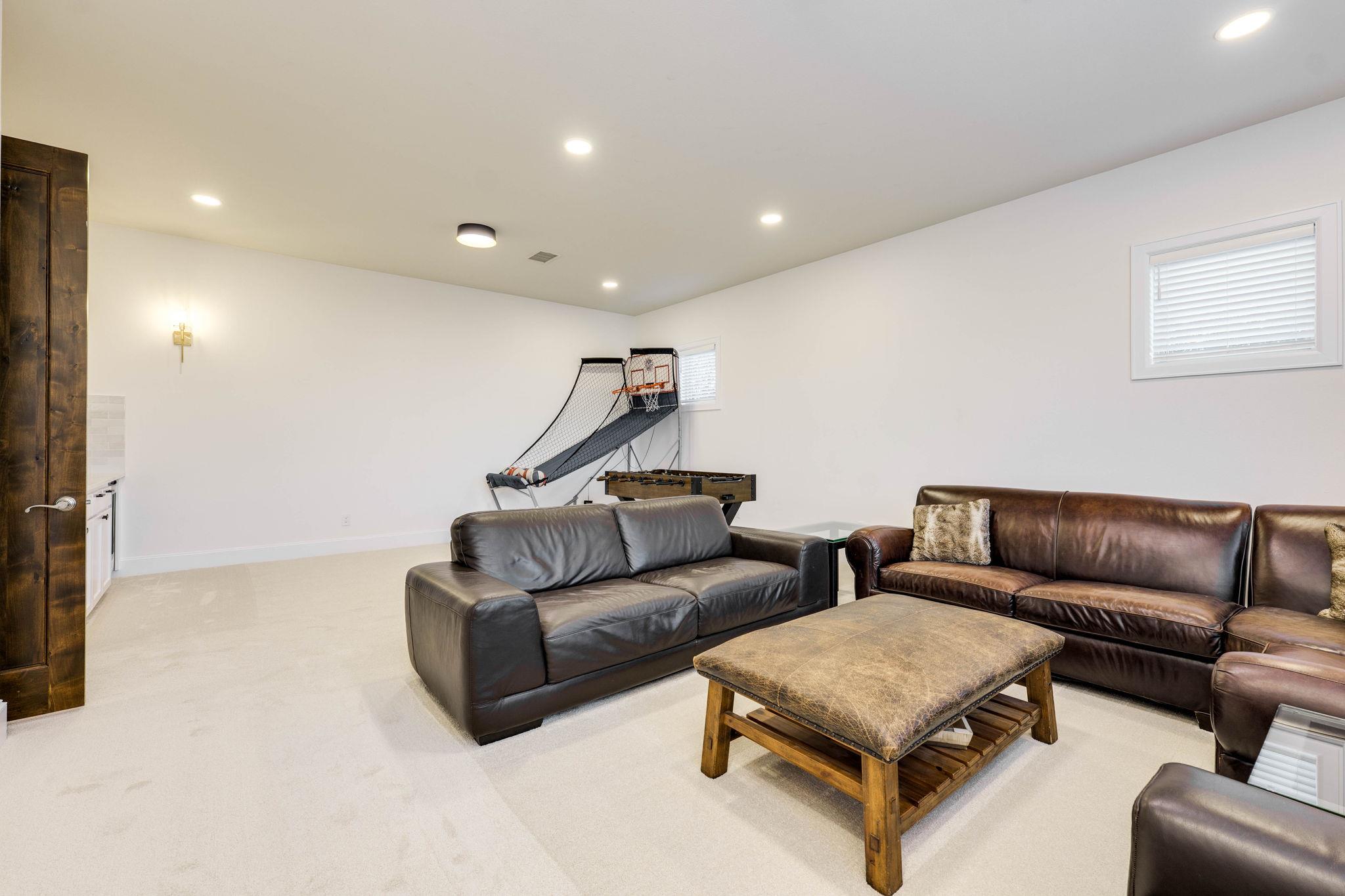 109 Dawn River Cv, Austin, TX 78732