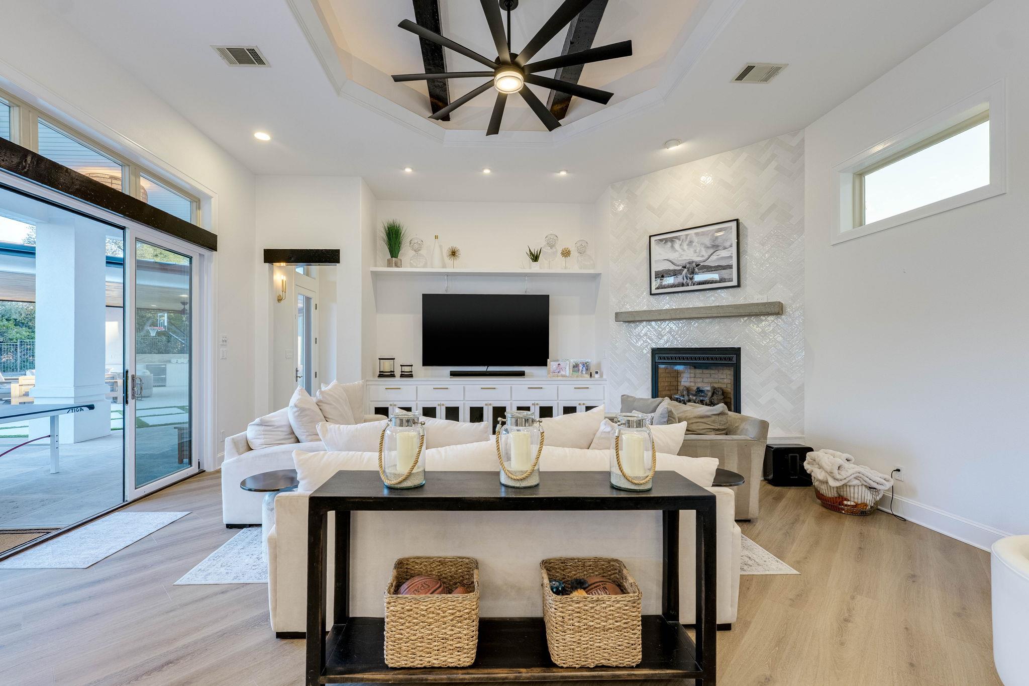 109 Dawn River Cv, Austin, TX 78732