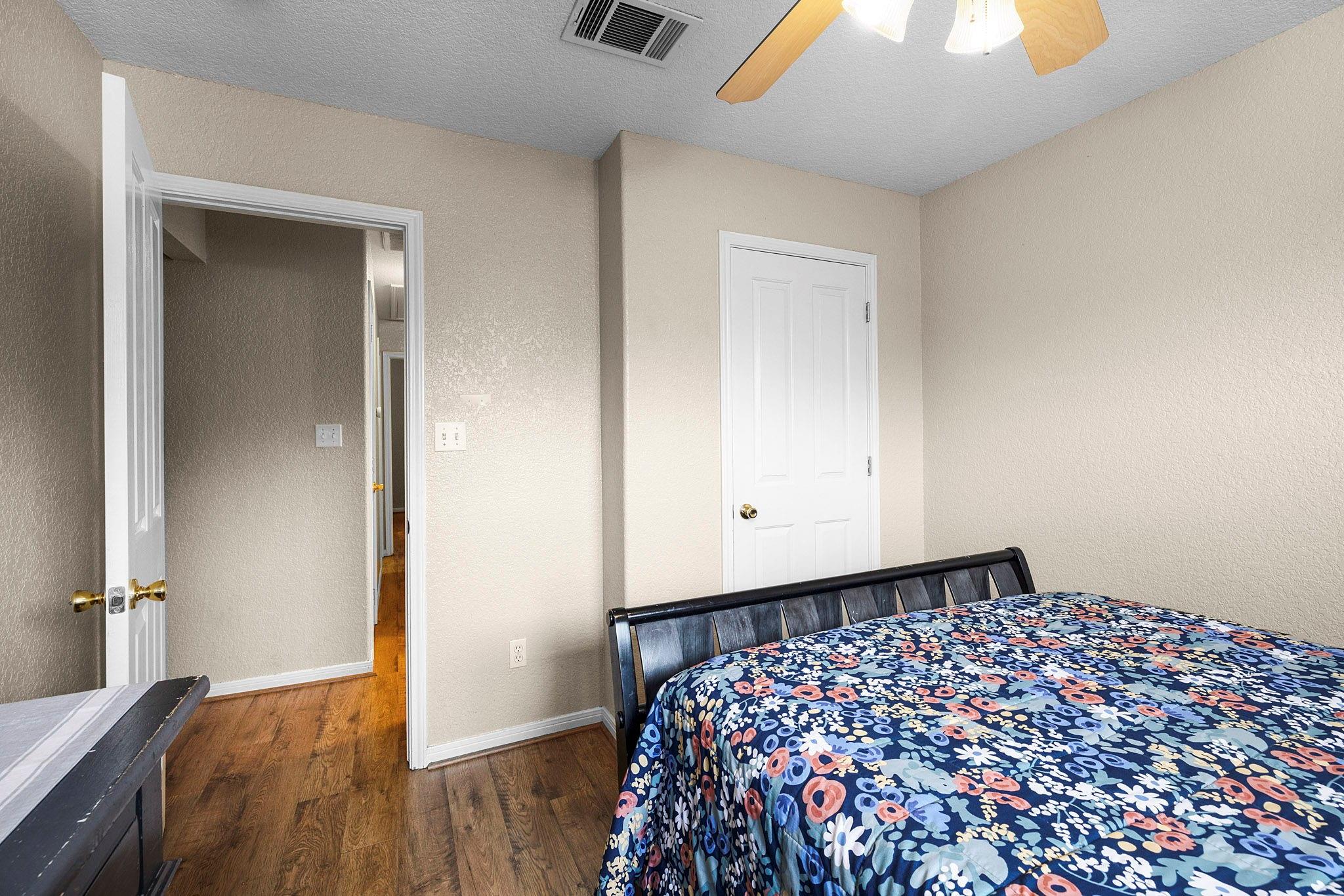 110 Hunter Ridge Rd, San Marcos, TX 78666