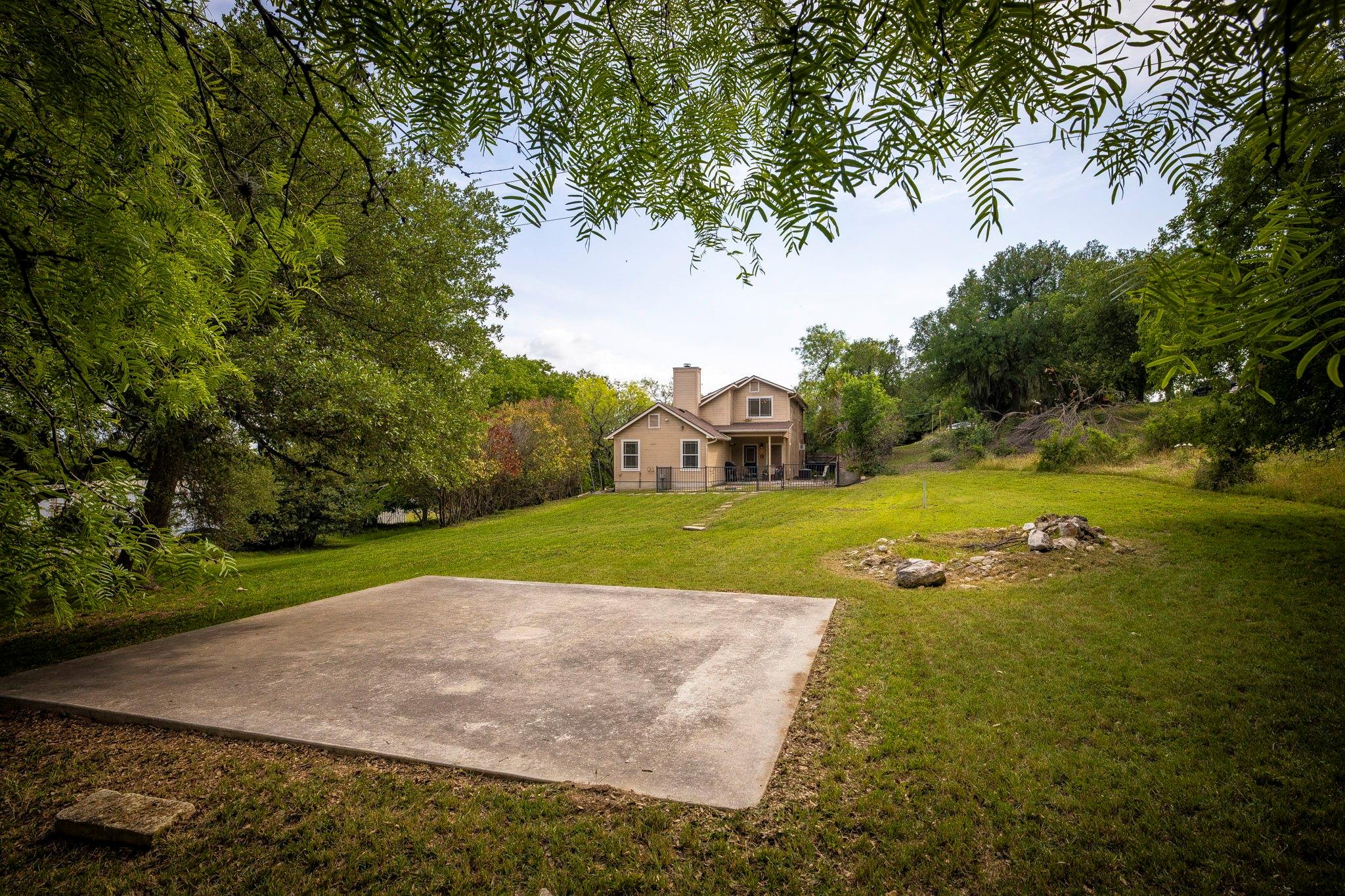 110 Hunter Ridge Rd, San Marcos, TX 78666