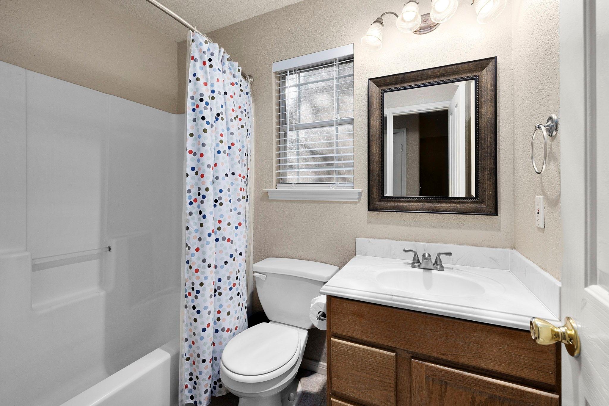 110 Hunter Ridge Rd, San Marcos, TX 78666