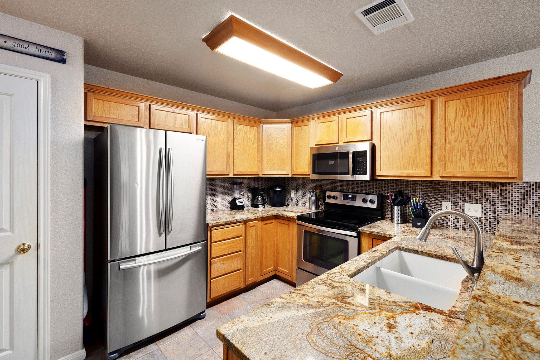 110 Hunter Ridge Rd, San Marcos, TX 78666