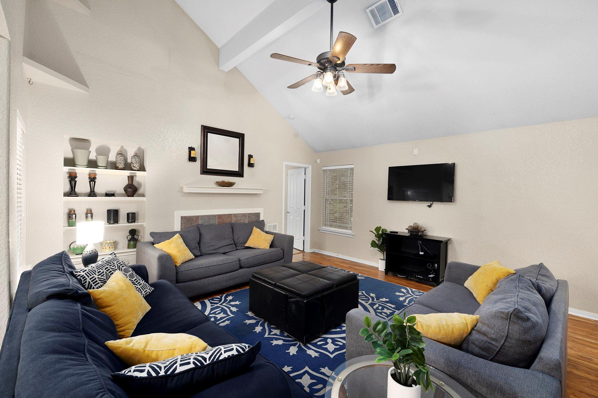 110 Hunter Ridge Rd, San Marcos, TX 78666