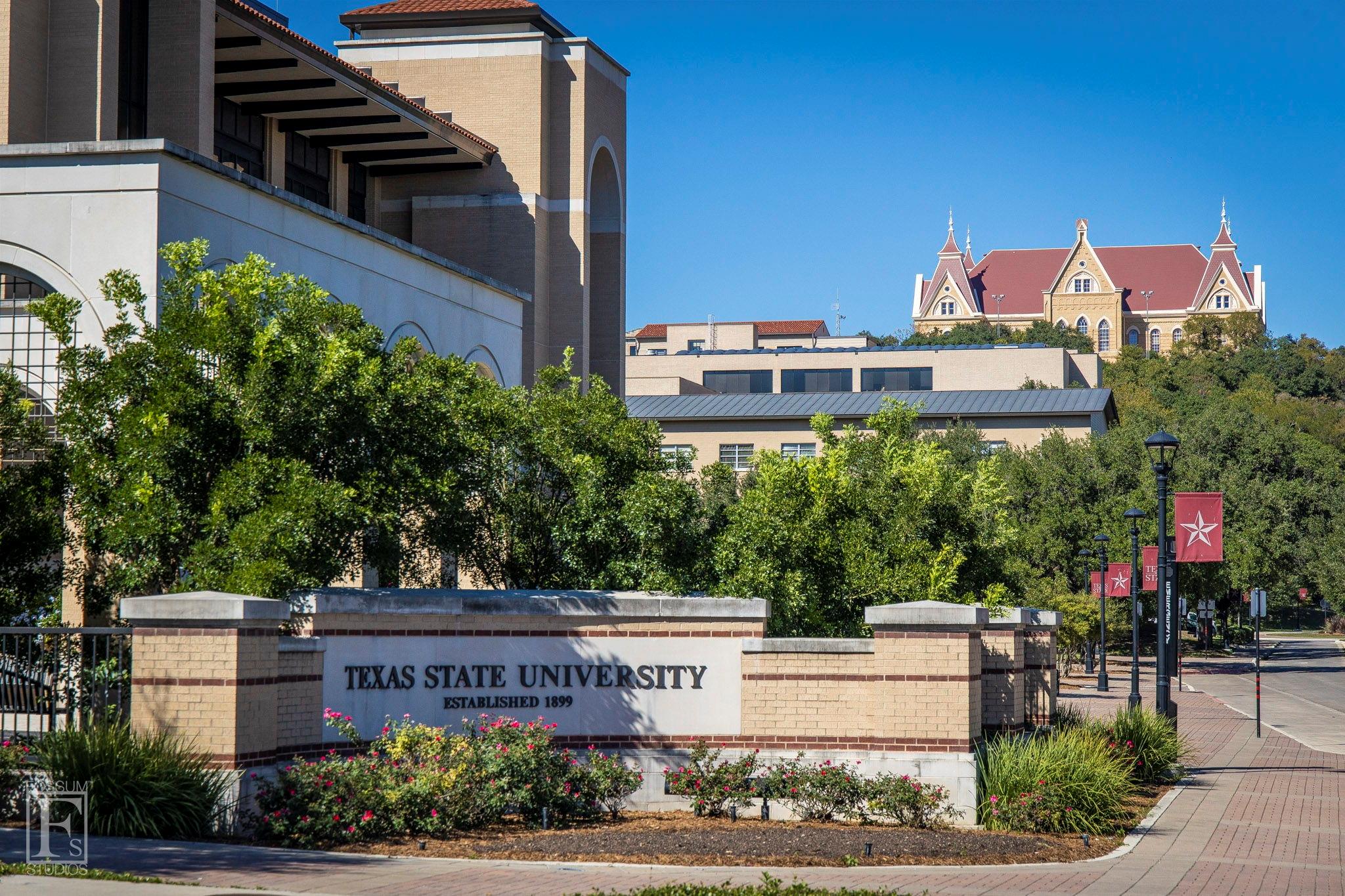 110 Hunter Ridge Rd, San Marcos, TX 78666