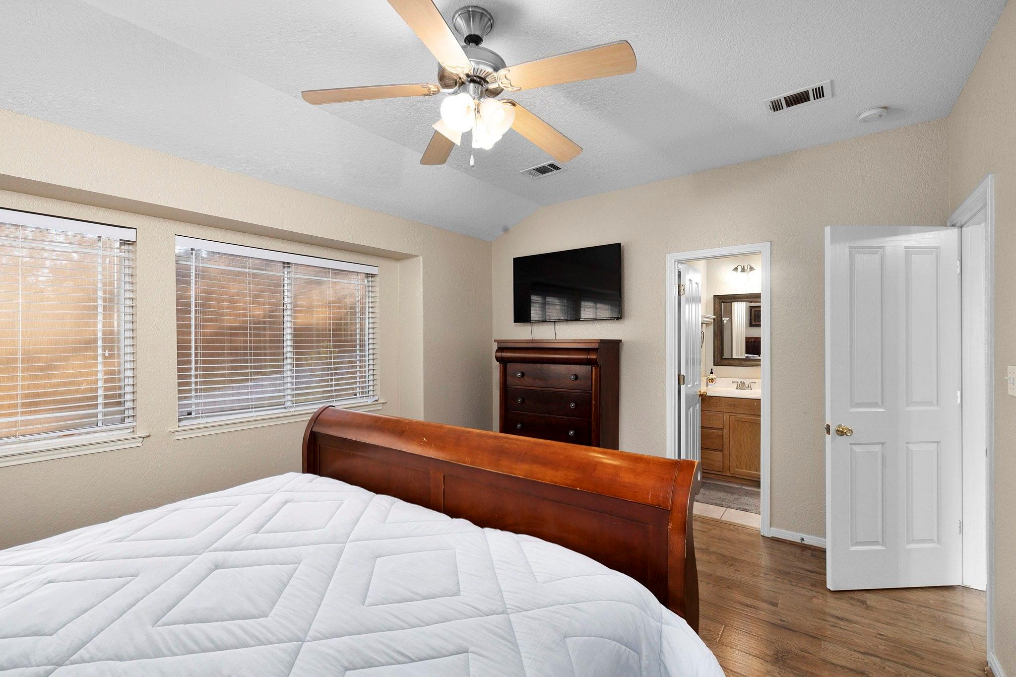 110 Hunter Ridge Rd, San Marcos, TX 78666