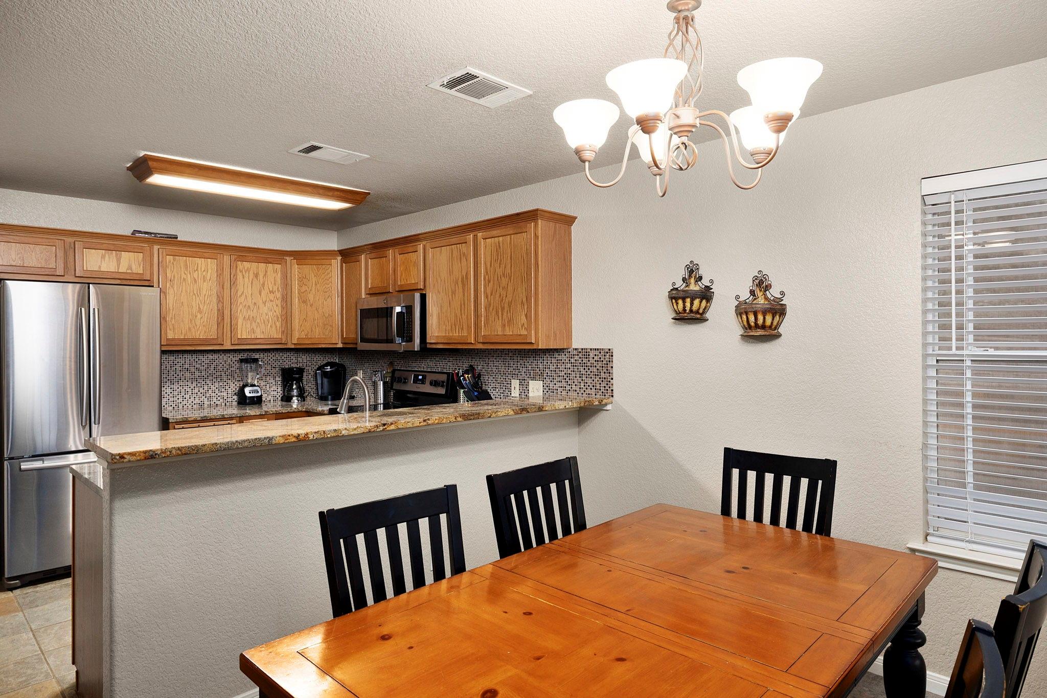 110 Hunter Ridge Rd, San Marcos, TX 78666