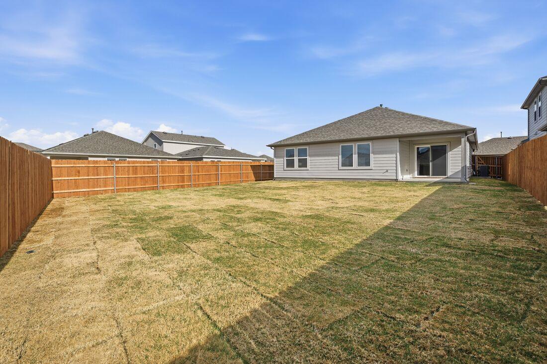 100 Childress St, Hutto, TX 78634