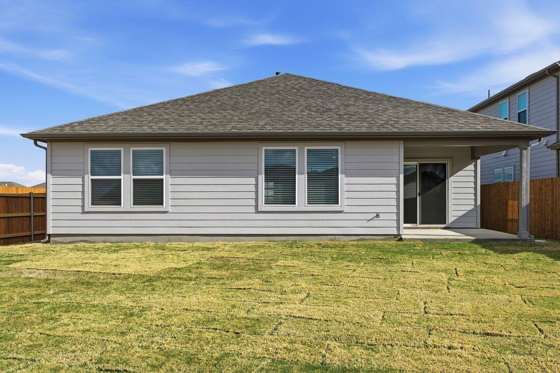 100 Childress St, Hutto, TX 78634