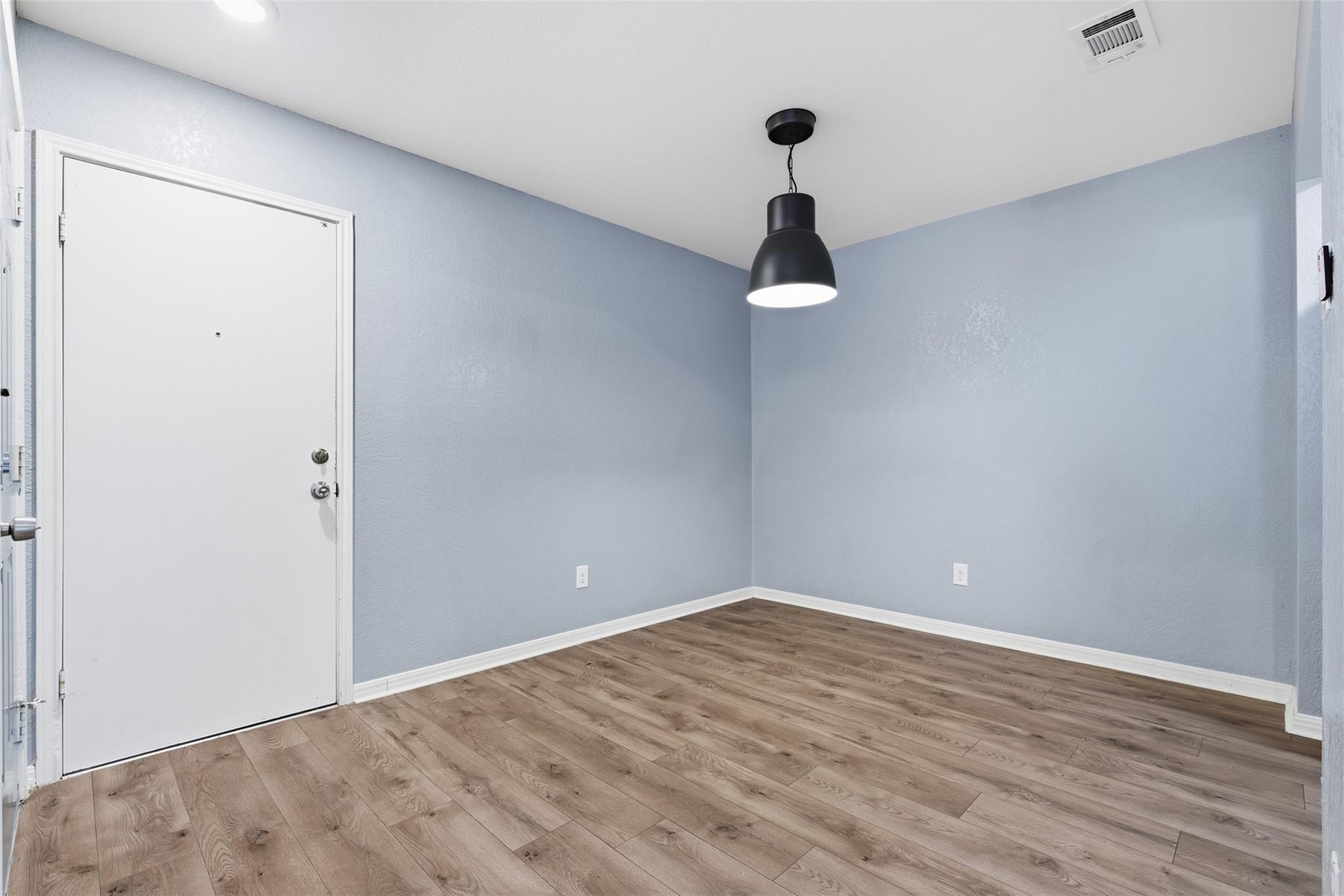 317/319 Rawhide Loop, Round Rock, TX 78681