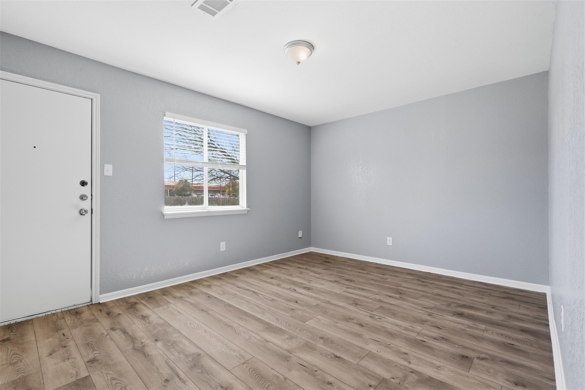 317/319 Rawhide Loop, Round Rock, TX 78681