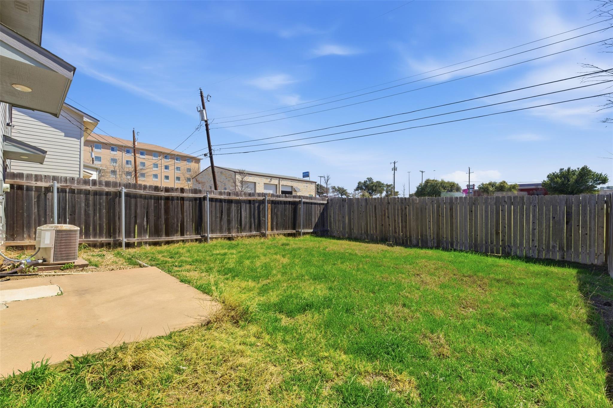 317/319 Rawhide Loop, Round Rock, TX 78681