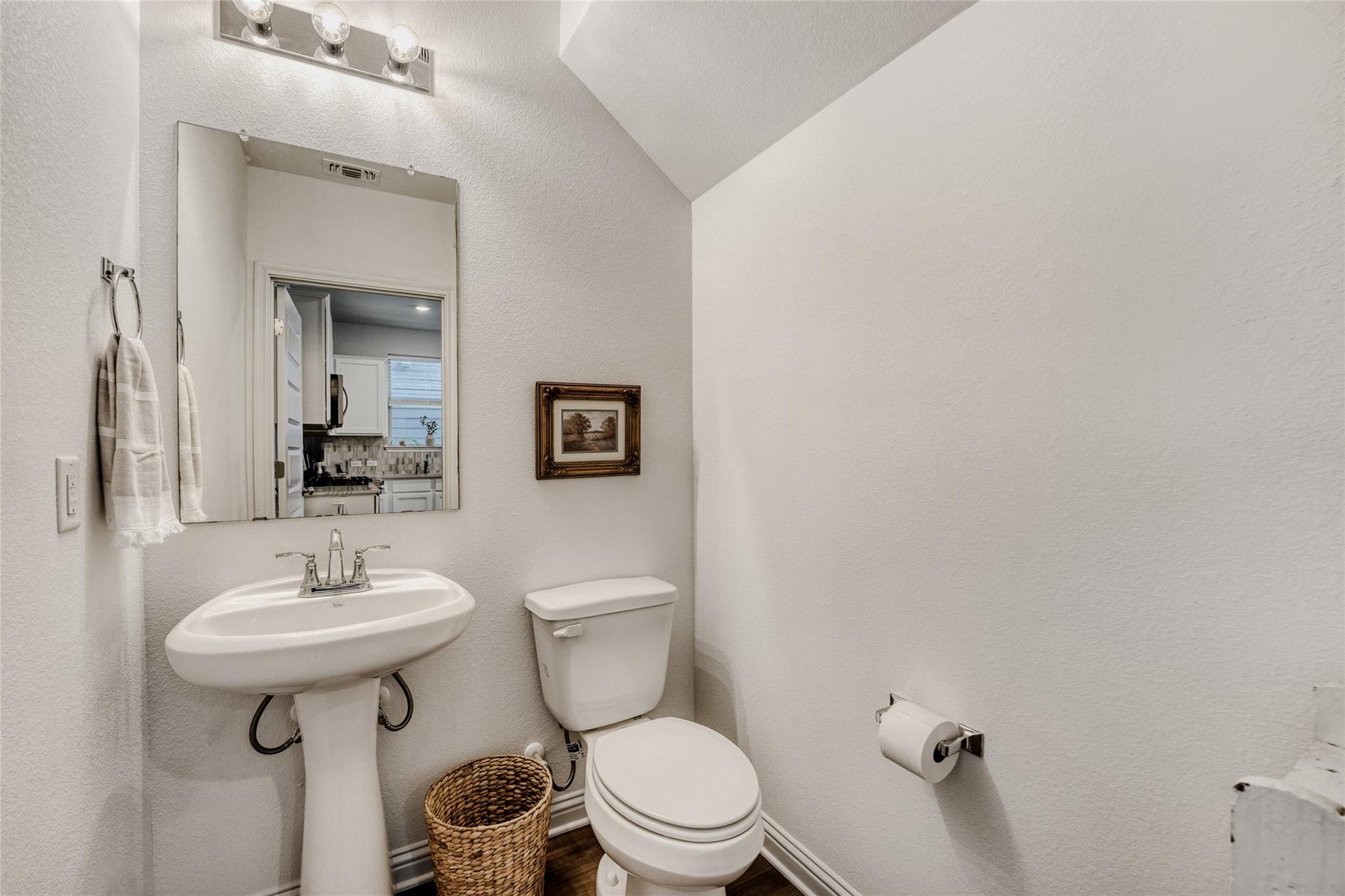 8007 Mellencamp Dr, Austin, TX 78744