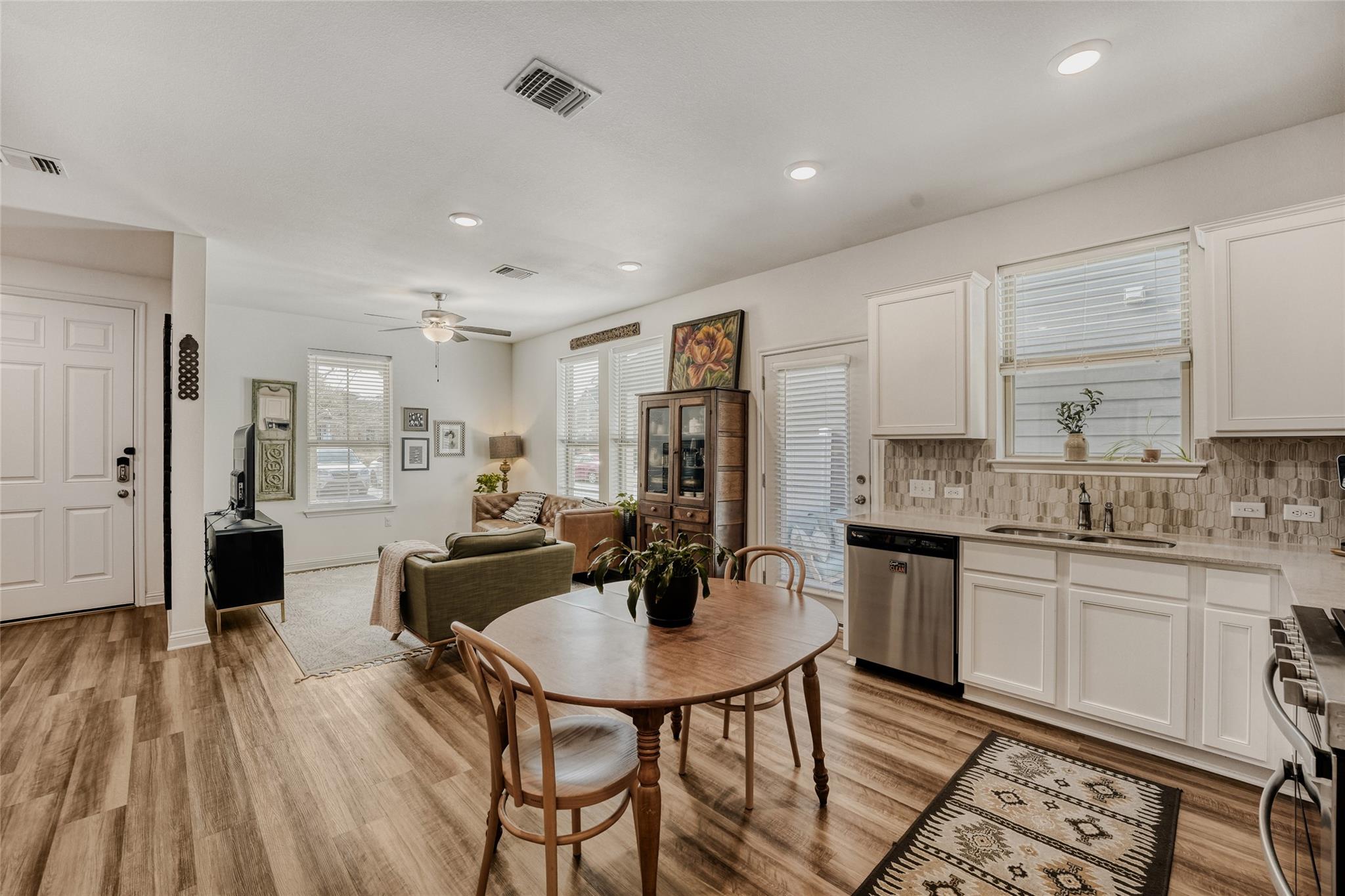 8007 Mellencamp Dr, Austin, TX 78744