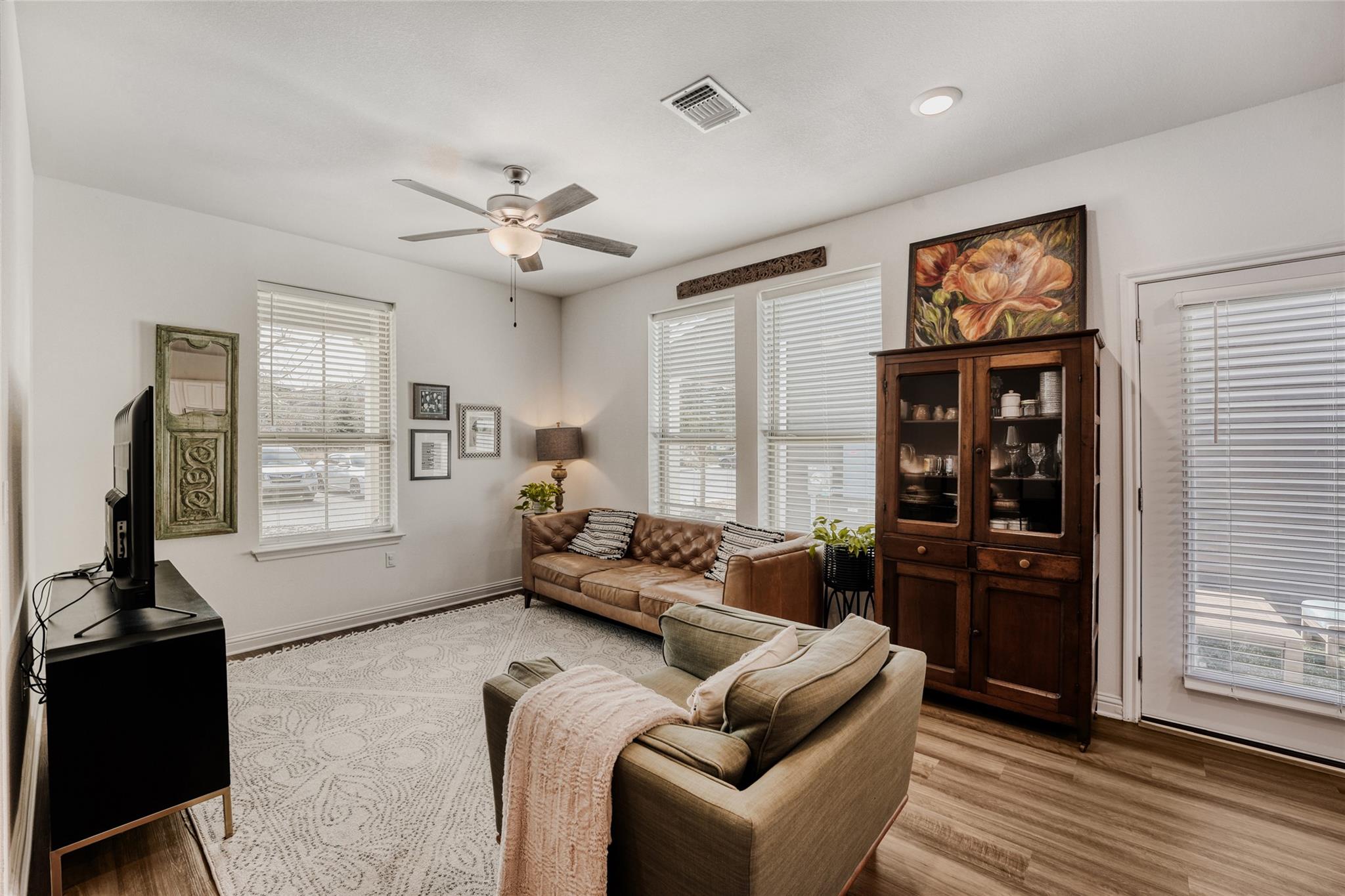 8007 Mellencamp Dr, Austin, TX 78744