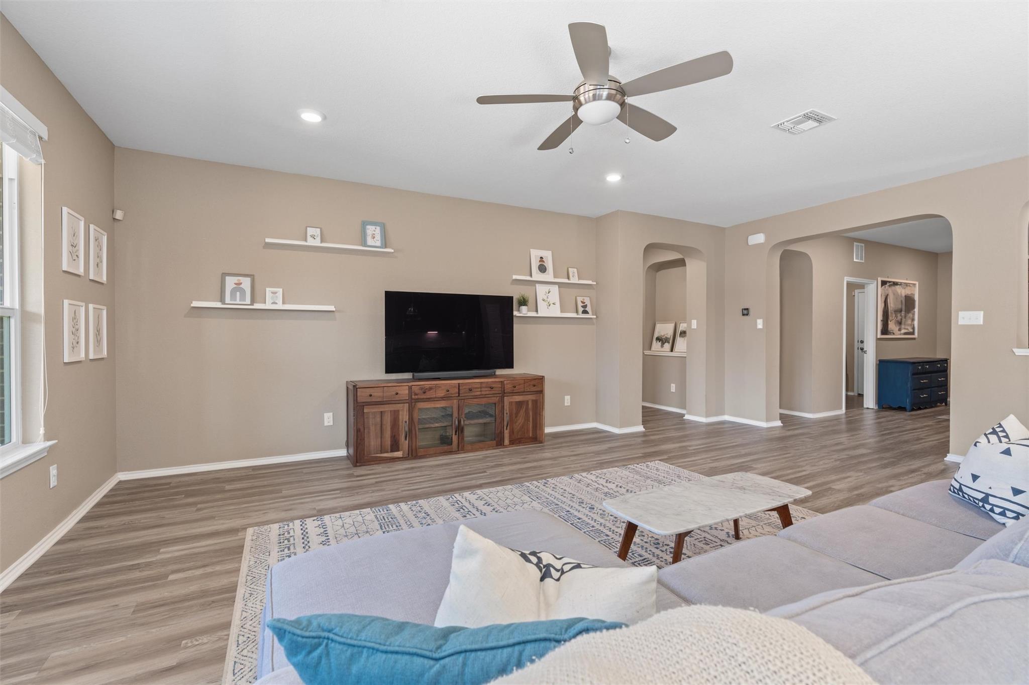 1029 Plano Ln, Leander, TX 78641