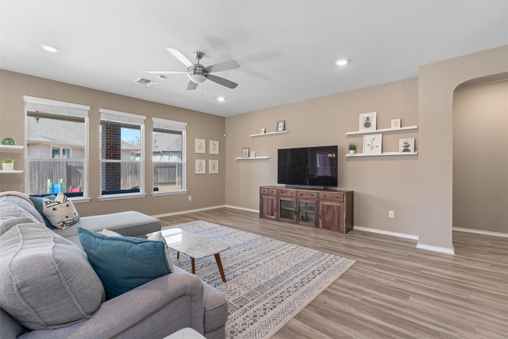 1029 Plano Ln, Leander, TX 78641