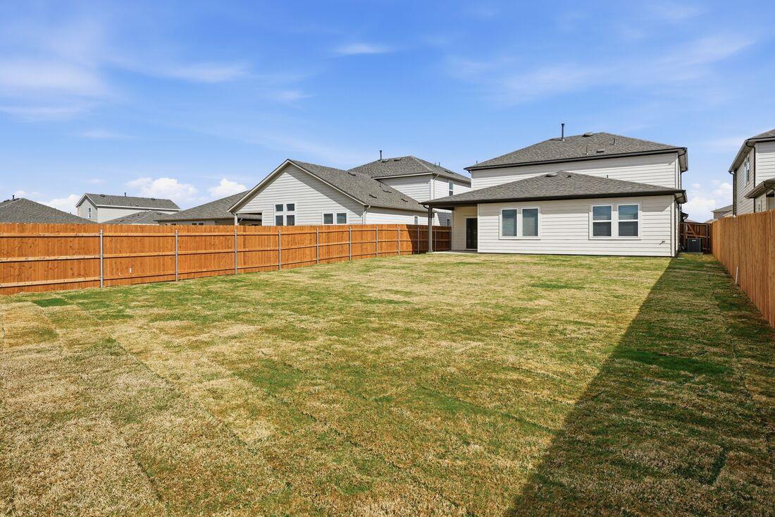 104 Childress St, Hutto, TX 78634