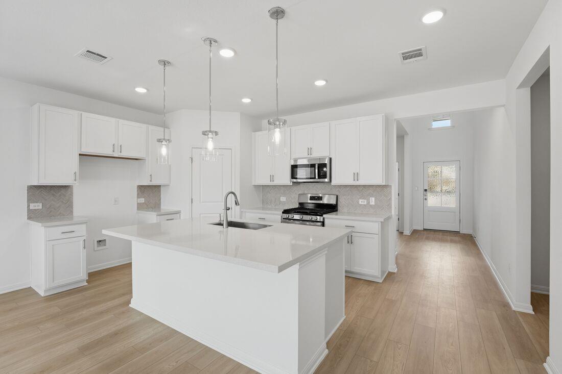 104 Childress St, Hutto, TX 78634