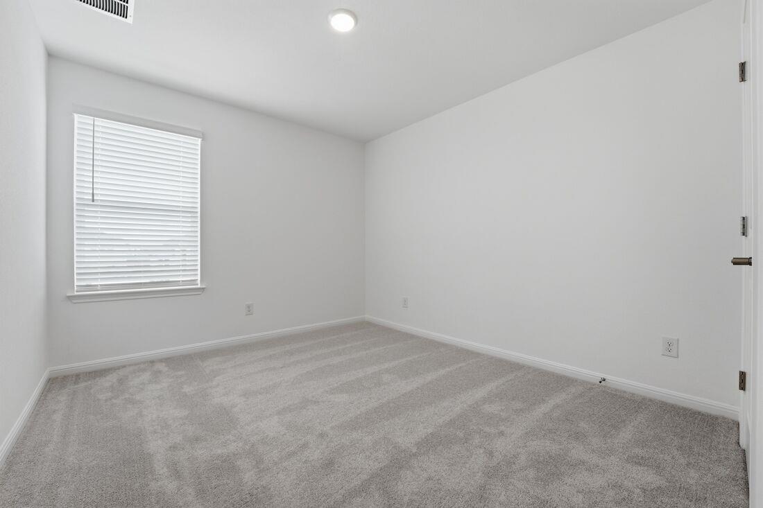 104 Childress St, Hutto, TX 78634