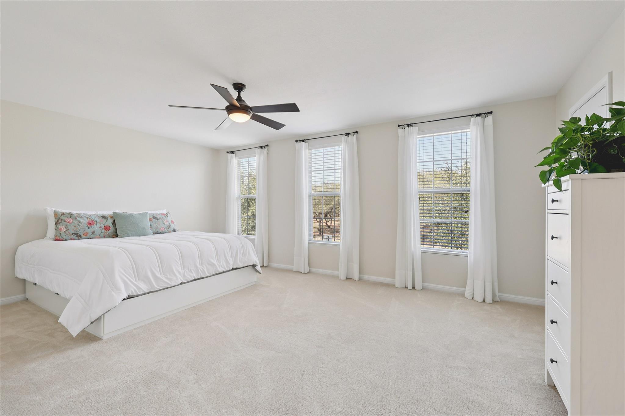 5152 Hellman, Kyle, TX 78640