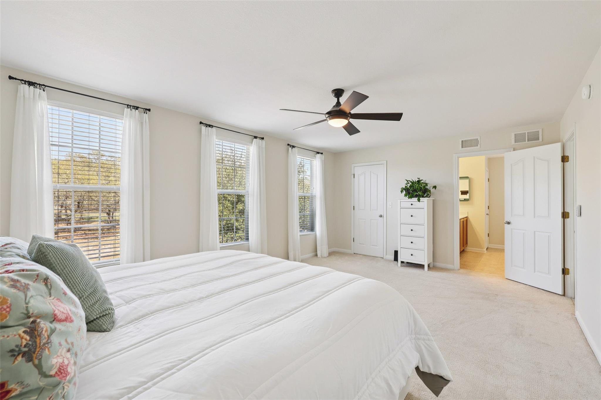 5152 Hellman, Kyle, TX 78640