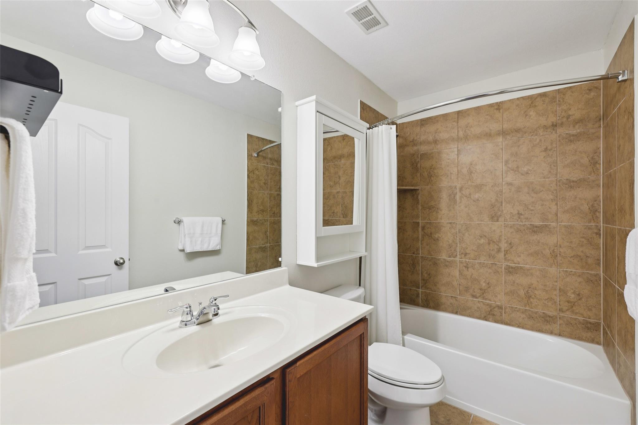 5152 Hellman, Kyle, TX 78640